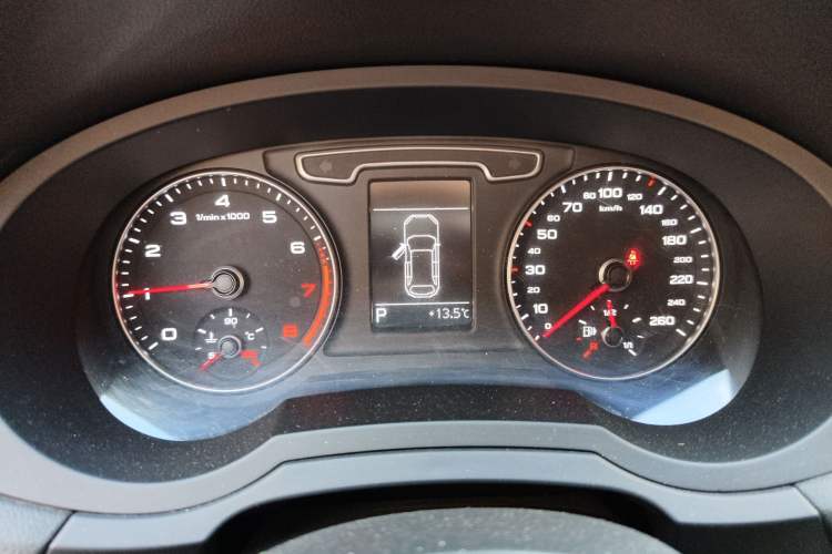 Used Audi Q3 2015 35 TFSI Comfort Model Instrument Cluster