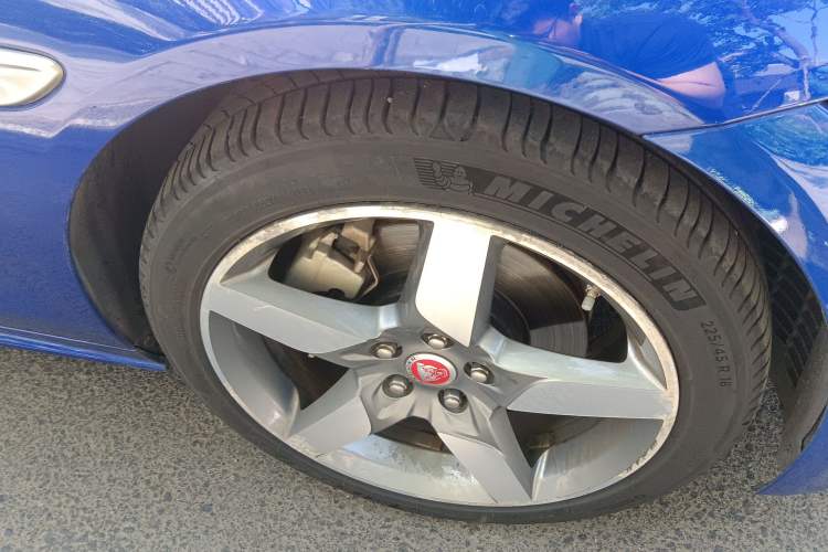 Used Jaguar XE 2018 2.0T 250 PS Two-Wheel-Drive R-Sport Sport Edition
