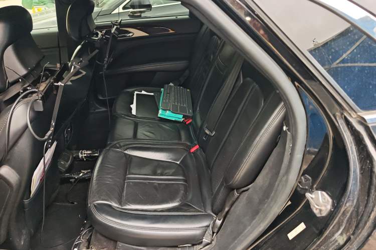 Used Lincoln MKZ 2018 2.0T Prestige Edition Left Rear Seat