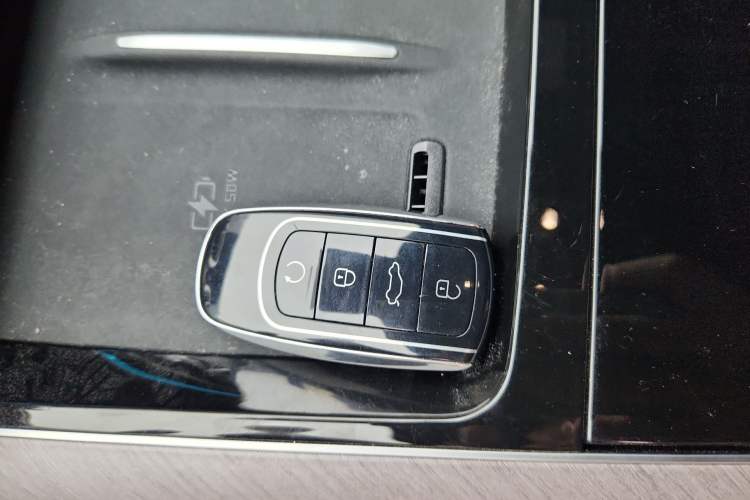 Used Chery Tiggo 9 2025 2.0T Automatic Two-Wheel Drive Luxury Edition 5 Seats