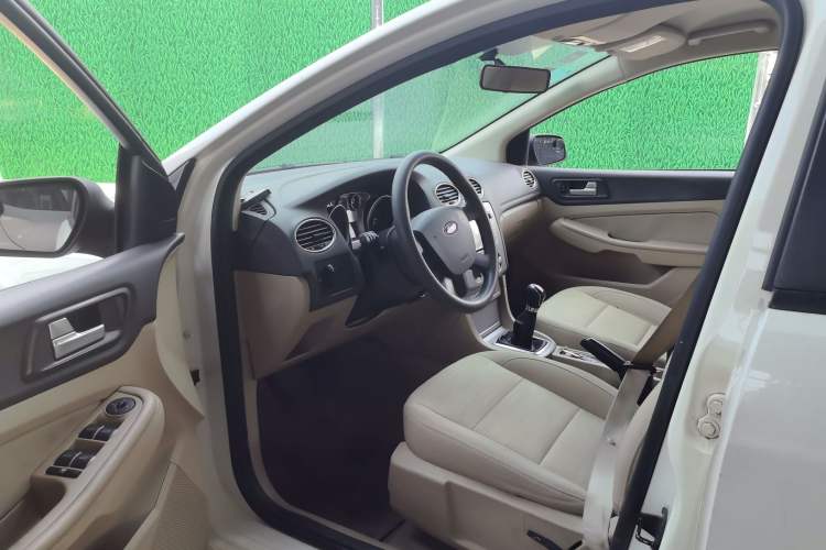 Used Ford Focus 2013 Sedan Classic 1.8L Manual Base Model Driver Seat