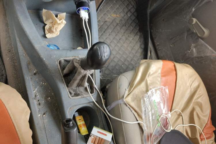 Used Wuling Rongguang V 2016 1.5L Practical Version Non-Power-Assisted Gear Lever