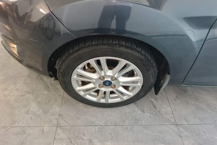 Used Ford Fiesta 2013 Sedan 1.5L Automatic Fashion Edition
