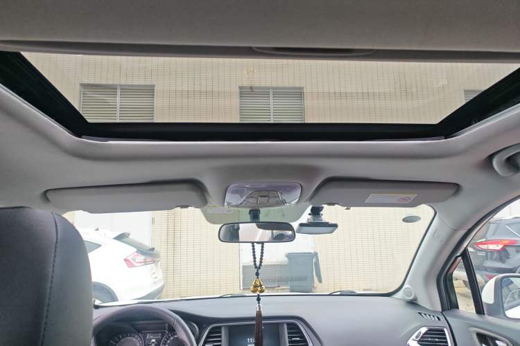 Used GAC Trumpchi GS4 2017 200T Manual Two-Wheel Drive Luxury Edition
