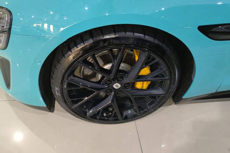 Used Xiaomi Auto SU7 2024 Four-Wheel Drive Ultra-Long Range Advanced Intelligent Driving Max Edition