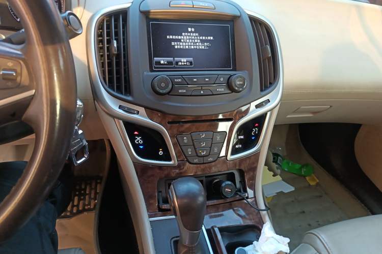 Used Buick LaCrosse 2013 2.4L SIDI Leading Comfort Version