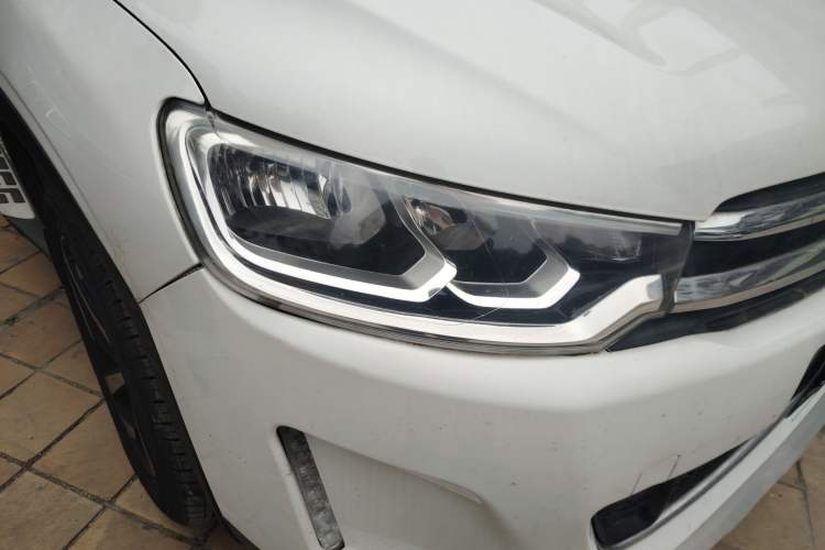 Used Citroen C3-XR 2017 1.6L Automatic Pioneer Model Right Front Headlight