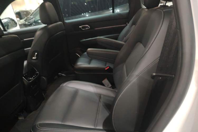Used Li Auto ONE 2021 Extended-Range 6-Seater Version Left Rear Seat