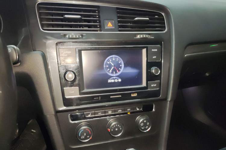 Used Volkswagen Golf 2018 230TSI Automatic Luxury Version
