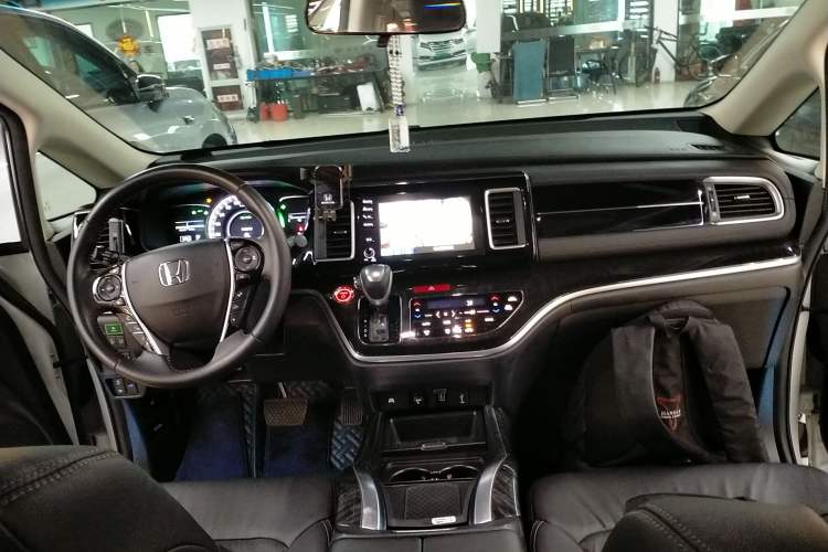 Used Honda Elysion 2019 2.0L Hybrid Luxury Edition