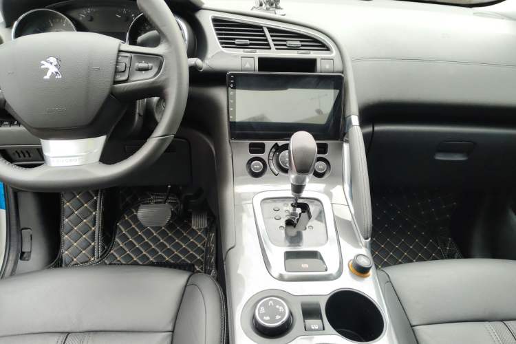 Used Peugeot 3008 2016 1.6THP Automatic Trend Edition Audio And AC Panel