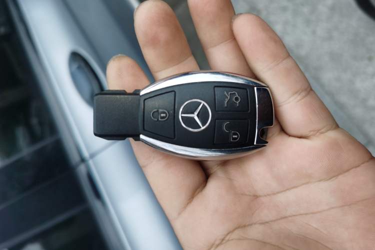 Used Mercedes-Benz C-Class 2017 Facelift C 200 L Sport Edition Vehicle Key