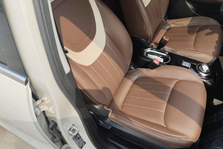 Used Wuling Bingo 2024 333 km Enjoyment Version Right Front Seat