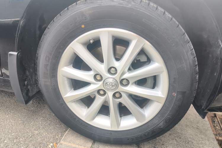 Used Toyota Camry 2013 200G Classic Luxury Edition Right Front Wheel Hub