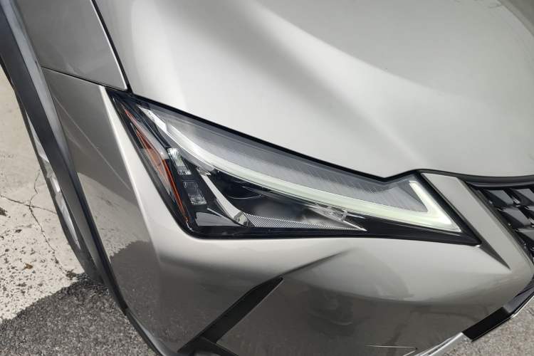 Used Lexus UX 2019 260h Explore-Cool Edition China V Standard Right Front Headlight