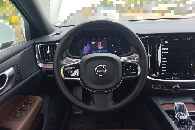 Used Volvo V60 2024 B5 Zhiyuan Luxury Edition
