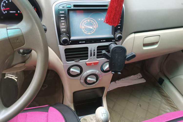 Used Chery Fengyun 2 2010 Hatchback 1.5L Ambition Model Audio And AC Panel