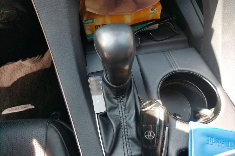 Used Toyota Avalon 2019 2.0L Luxury Edition China VI Standard