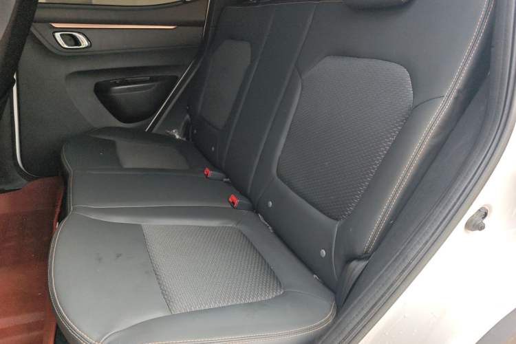 Used Dongfeng NAMMI BOX 2022 Chasing Wind Edition 331 km Standard Model
