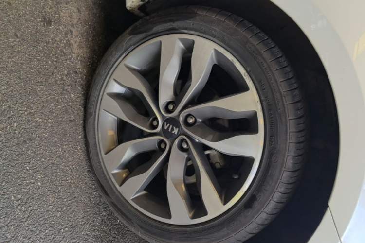 Used Kia K5 2014 2.0L Automatic LUXURY
