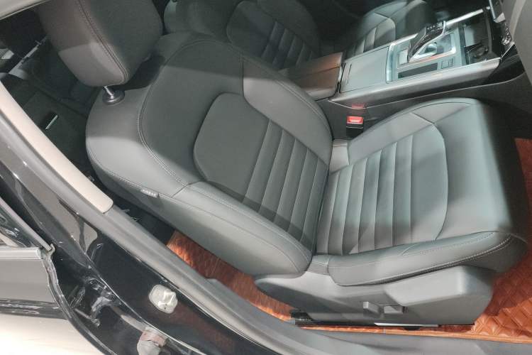 Used Citroen C6 2022 400THP Co-Creation Edition