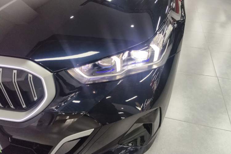 Used BMW 5 Series 2025 530Li Luxury Edition M Sport Package
