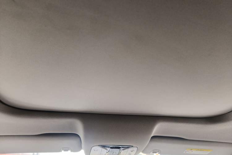 Used GAC Trumpchi GS8 2017 320T Two-Wheel Drive Luxury Smart Connectivity Version (7 Seats)