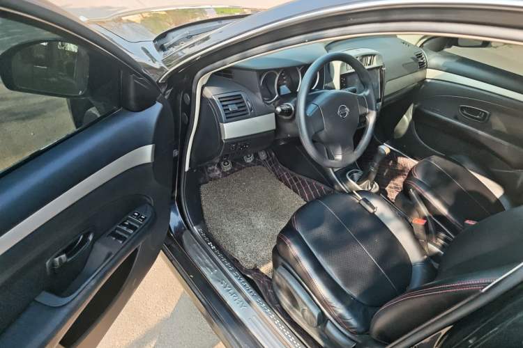 Used Nissan Sylphy 2012 Classic 1.6XE Manual Comfort Edition Driver Seat