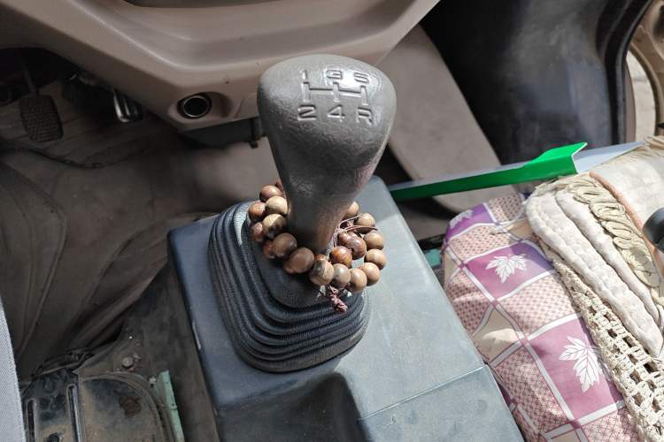 Used CHANGAN KUAYUE V5 2013 1.5L Standard Version DAM15R Gear Lever