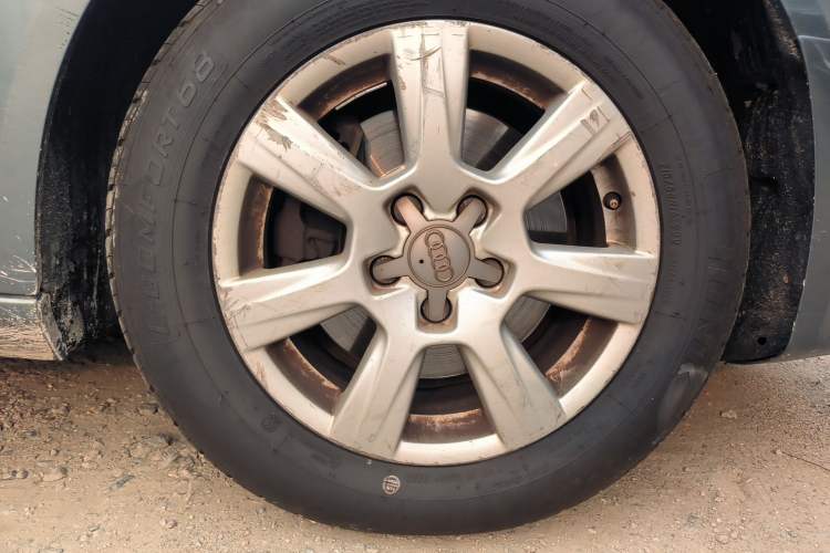 Used Audi A4L 2011 2.0 TFSI Comfort Model Right Front Wheel Hub