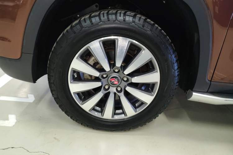 Used Roewe RX8 2018 30T Smart Connectivity Two-Wheel Drive Supreme Edition Exterior 4