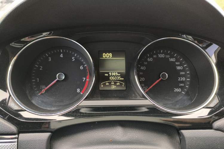 Used Volkswagen Sagitar 2015 1.6L Automatic Comfort Model Instrument Cluster