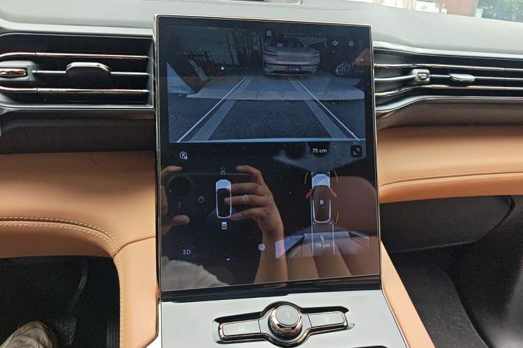 Used Nio ES8 2020 580 km Signature Edition 7-Seater Version Audio And AC Panel