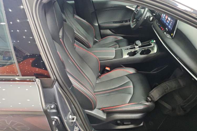 Used MG 7 2023 2.0T Automatic Trophy+ Ignition Glory Edition