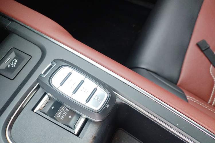 Used Citroen C5 AIRCROSS New Energy 2020 1.6T Four-Wheel Drive Plug-in Hybrid Luxury Model Interior 1