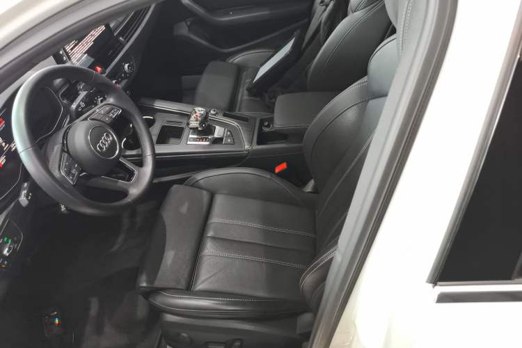 Used Audi A4L 2022 40 TFSI Fashion Dynamic Model
