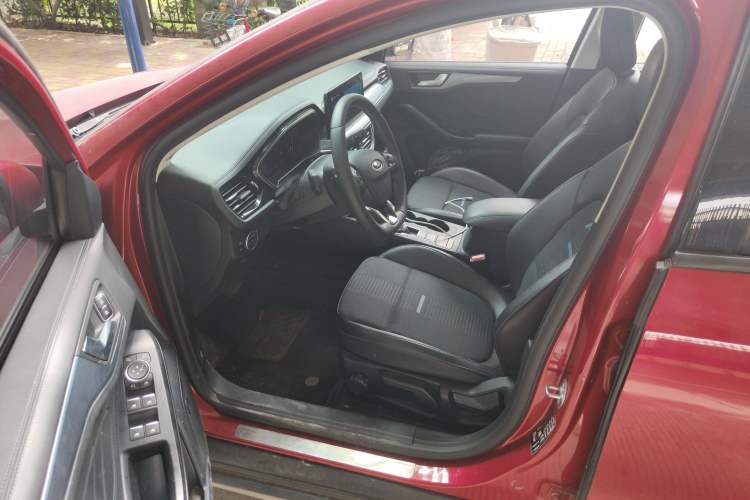 Used Ford Focus Active 2021 EcoBoost 180 Automatic Trendy Model