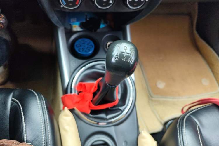 Used Mitsubishi ASX 2013 1.6L Manual Two-Wheel Drive Standard Edition Gear Lever