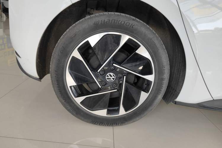 Used Volkswagen ID.3 2024 Outstanding Edition Right Rear Wheel Hub