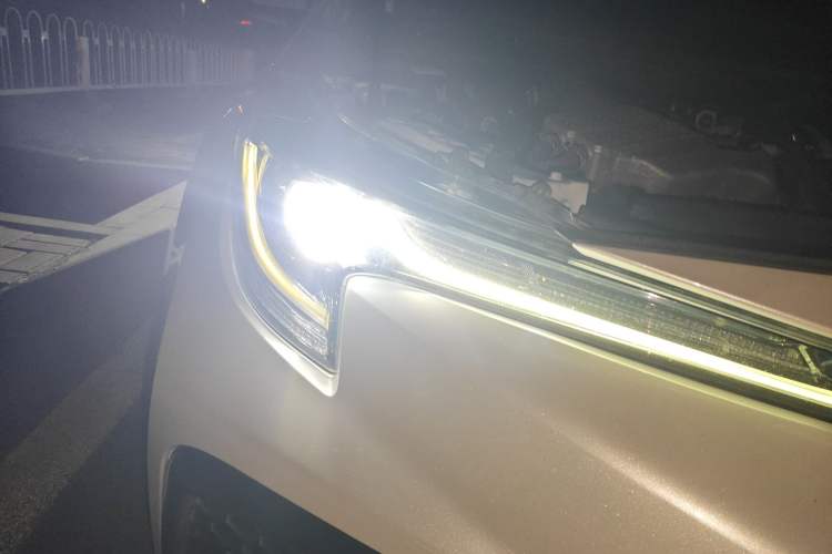 Used Toyota Levin 2021 185T CVT Sport Edition Right Front Headlight