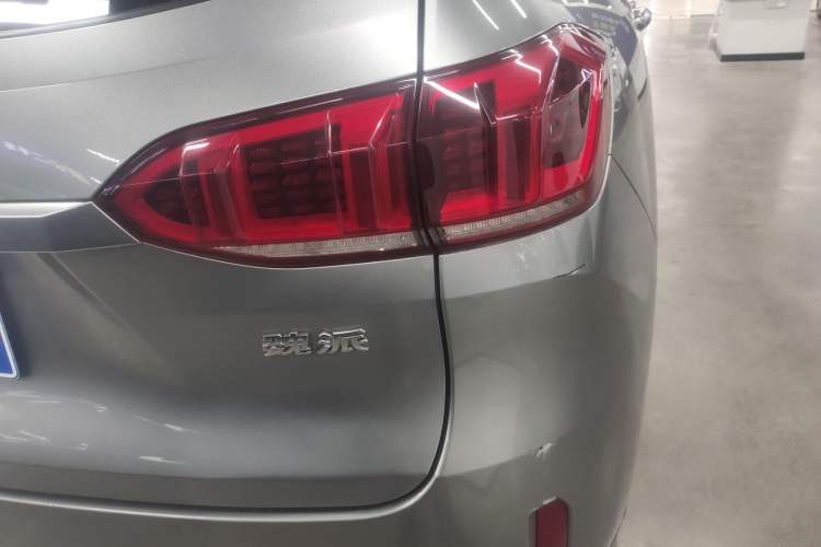 Used Wey VV6 2021 2.0T Two-Wheel Drive Smart Protection+