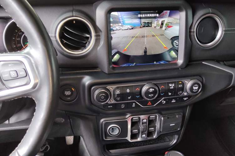 Used Jeep Gladiator 2022 3.6L Pioneer Edition
