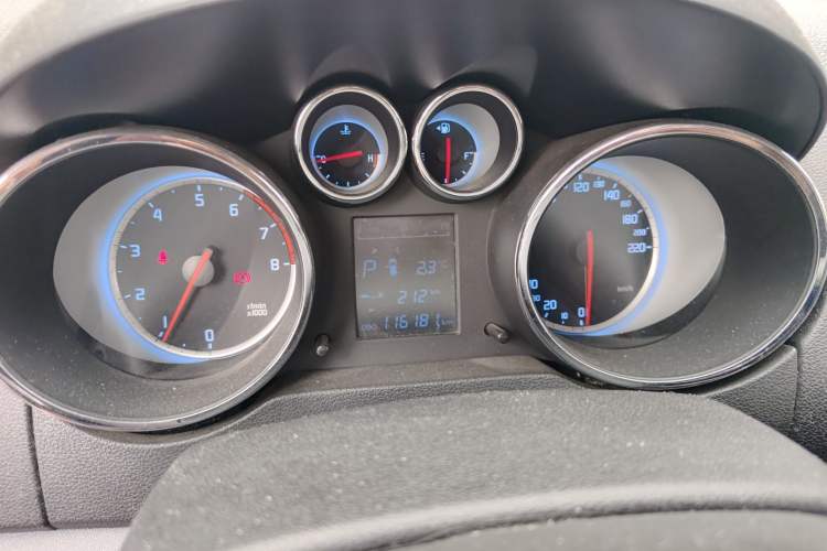 Used Changan CS35 2014 1.6L Automatic Luxury Model China IV Standard