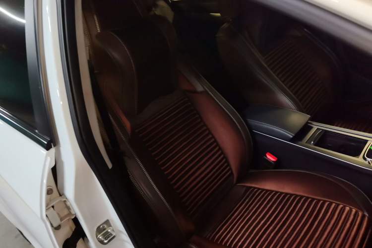 Used Geely Auto Emgrand 2020 1.5L CVT Upward Version
