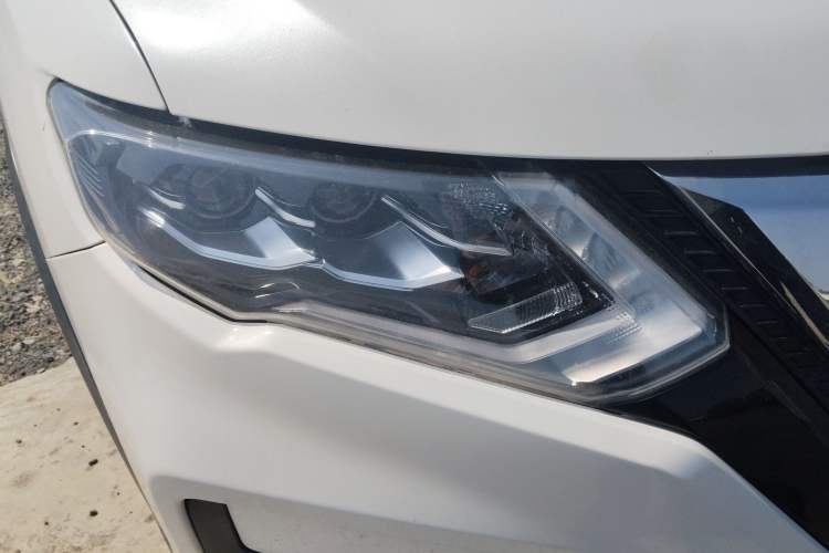 Used Nissan X-Trail 2021 2.0L CVT 2WD XL ITS SmartConnect Comfort Edition Right Front Headlight