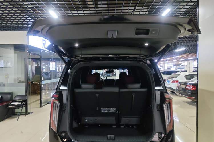 Used GAC Trumpchi M8 2024 Zongshi Series 400T Ultimate Edition Trunk