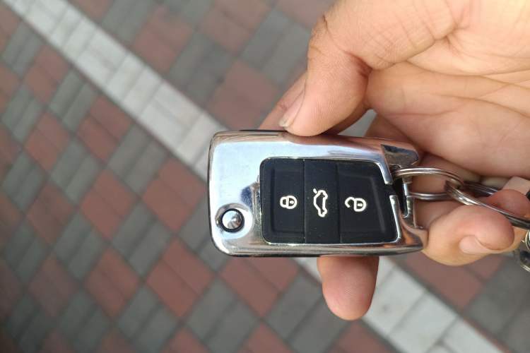 Used Volkswagen Teramont 2019 330TSI Two-Wheel-Drive Luxury Edition China VI Standard
