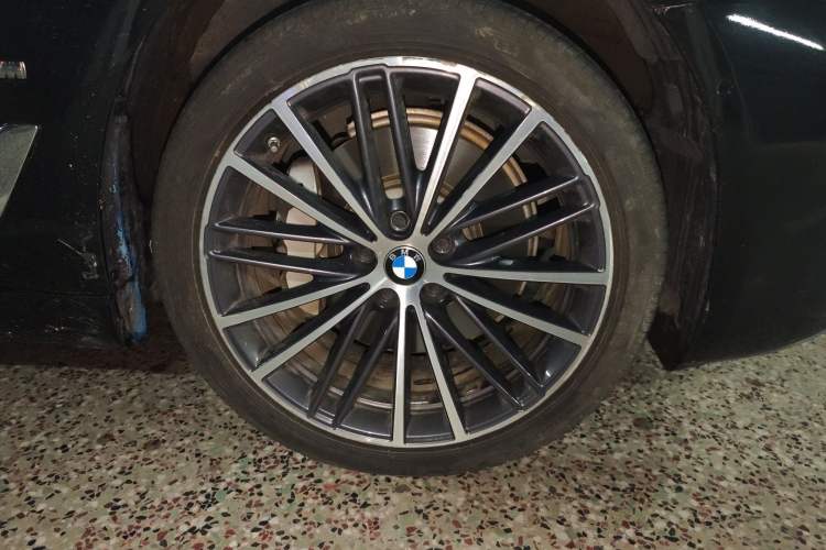 Used BMW 5 Series 2022 530Li Leading Model M Sport Package