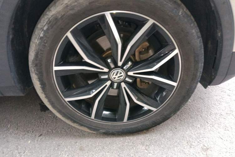 Used Volkswagen Tiguan L 2019 330TSI Automatic Two-Wheel Drive Smart Luxury Version China VI Standard