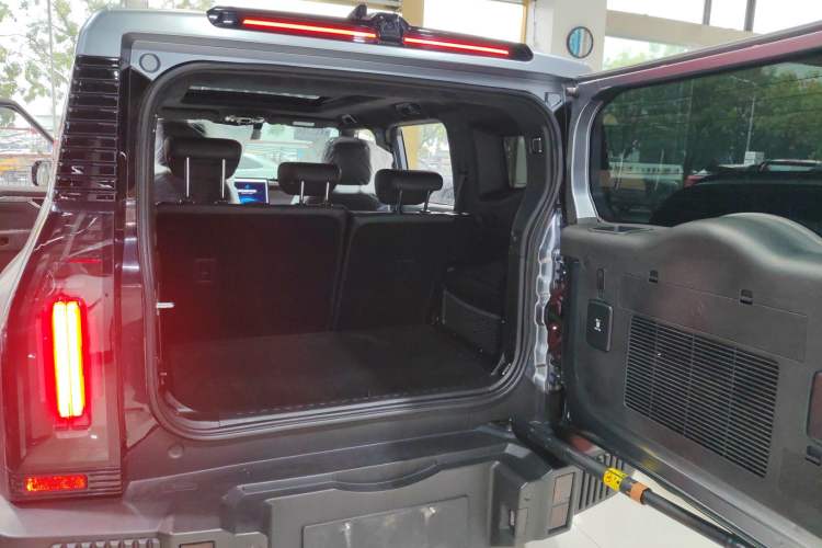 Used JETOUR Traveler 2023 2.0T All-Wheel Drive CrossPRO+
